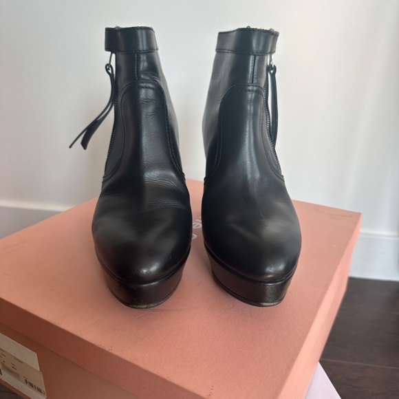 ACNE Studios Black heeled leather boot - Picture 2 of 7
